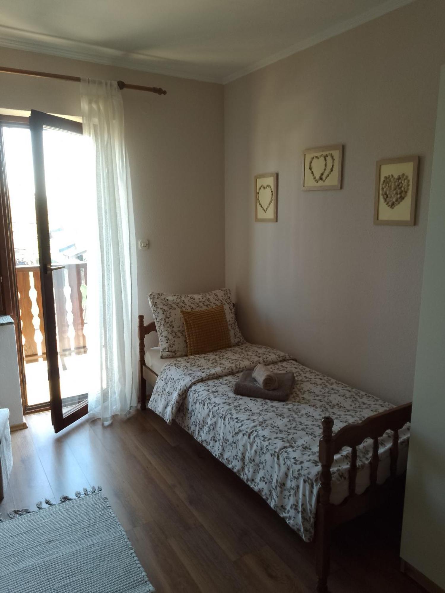 Apartman Bepo Госпич Экстерьер фото