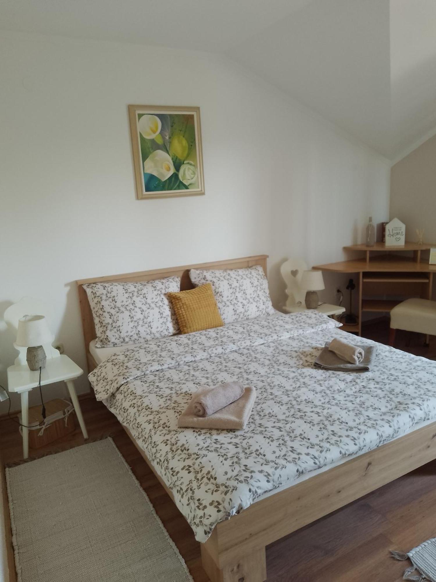 Apartman Bepo Госпич Экстерьер фото